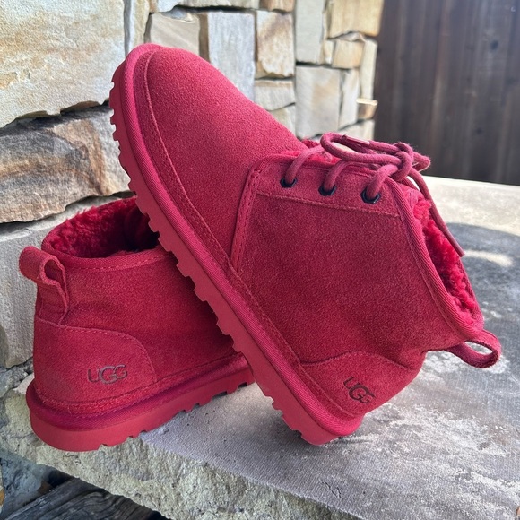 UGG Australia Neumel Samba Red Suede Boots Vibrant Minimalist Design NWOBSz-7. R - Picture 1 of 12